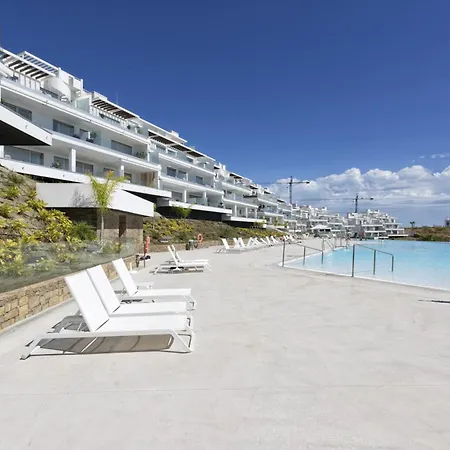 Дом отдыха Vivi Homes - Lima Pool, Sunny Terrace & Эстепона