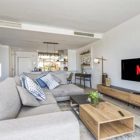 Vivi Homes - Lima Pool, Sunny Terrace & Эстепона