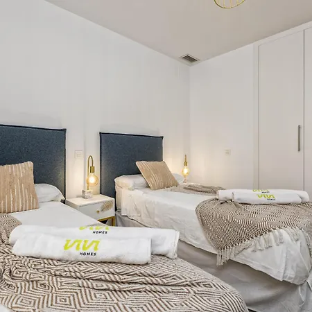 Vivi Homes - Lima Pool, Sunny Terrace & Эстепона