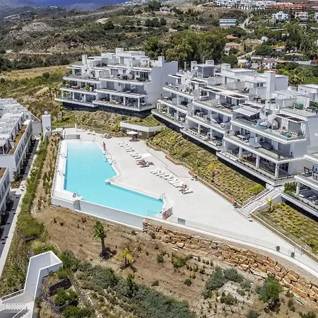 Vivi Homes - Lima Pool, Sunny Terrace & Эстепона